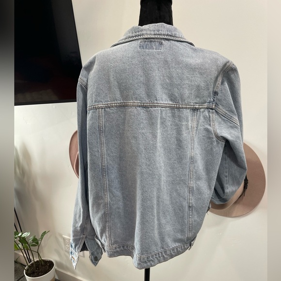 Truth + Theory Denim Jacket - Picture 2 of 12